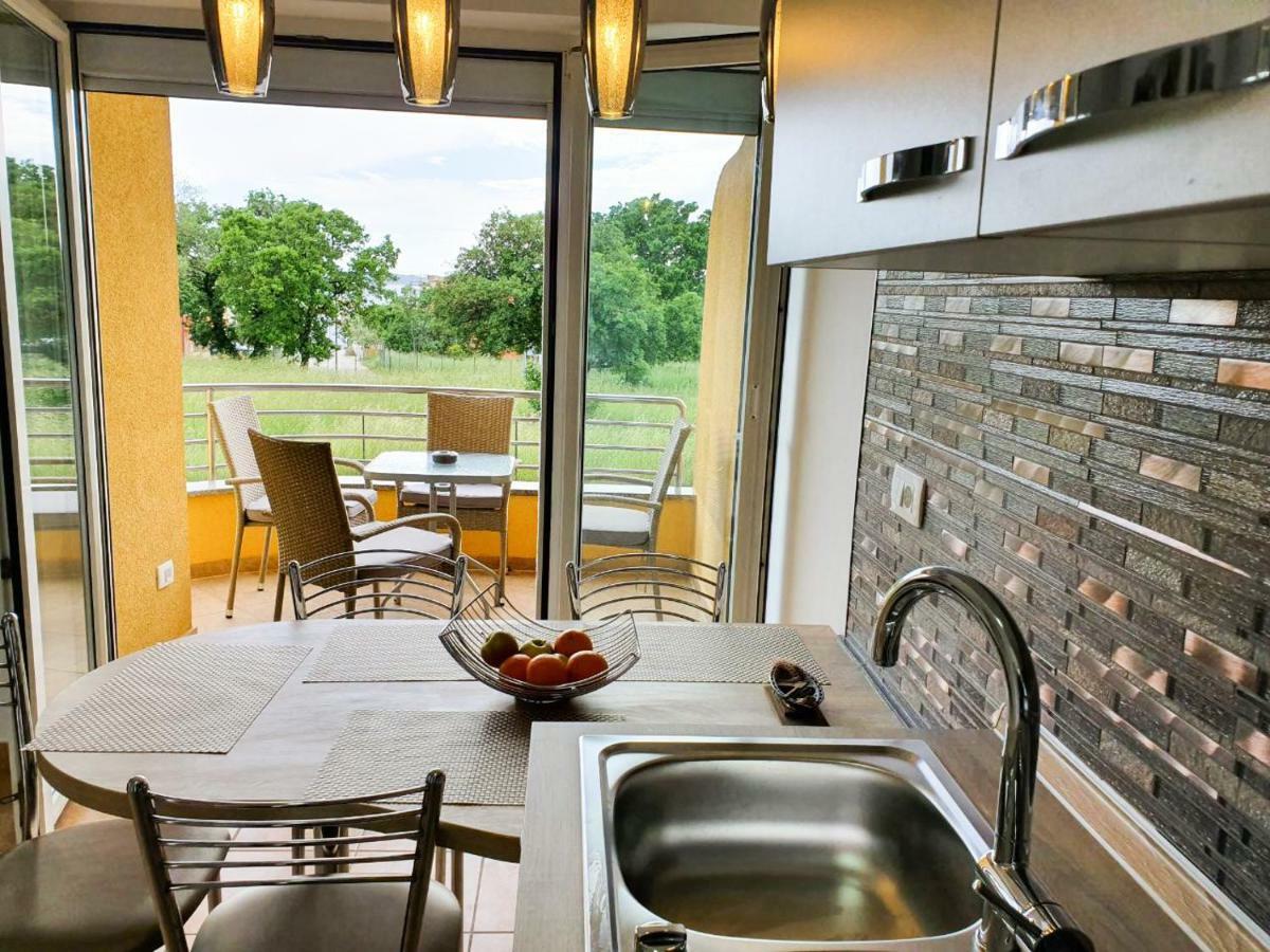 Lastovka Posesi Apartment เมดูลิน ภายนอก รูปภาพ