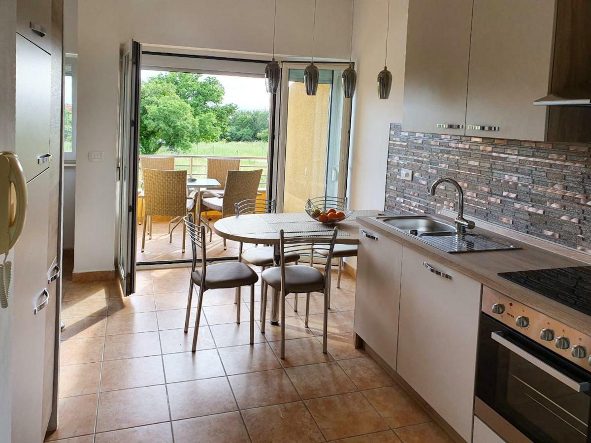 Lastovka Posesi Apartment เมดูลิน ภายนอก รูปภาพ